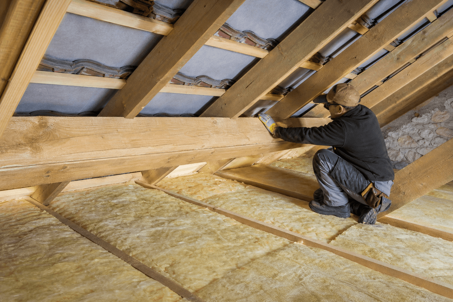 Isolation de combles avec contrôle de la ventilation sous toiture